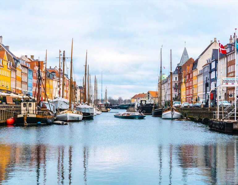 北歐經典四國深度13天